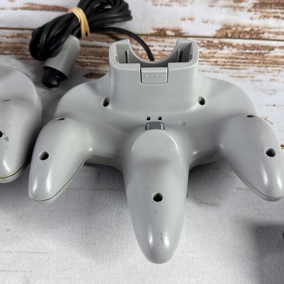 Lot Of 2 Nintendo 64 N64 Controllers OEM Authentic Gray Set Nus-005 See Details - Picture 7 of 8